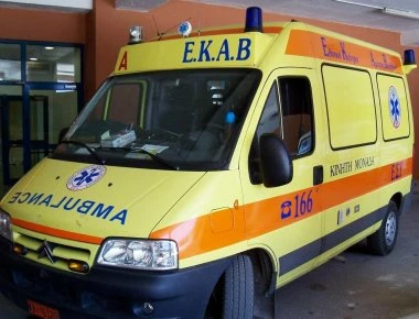 Σοκ στο Άργος: Κοριτσάκι καρφώθηκε σε κάγκελο! - Θα μεταφερθεί σε αθηναϊκό νοσοκομείο